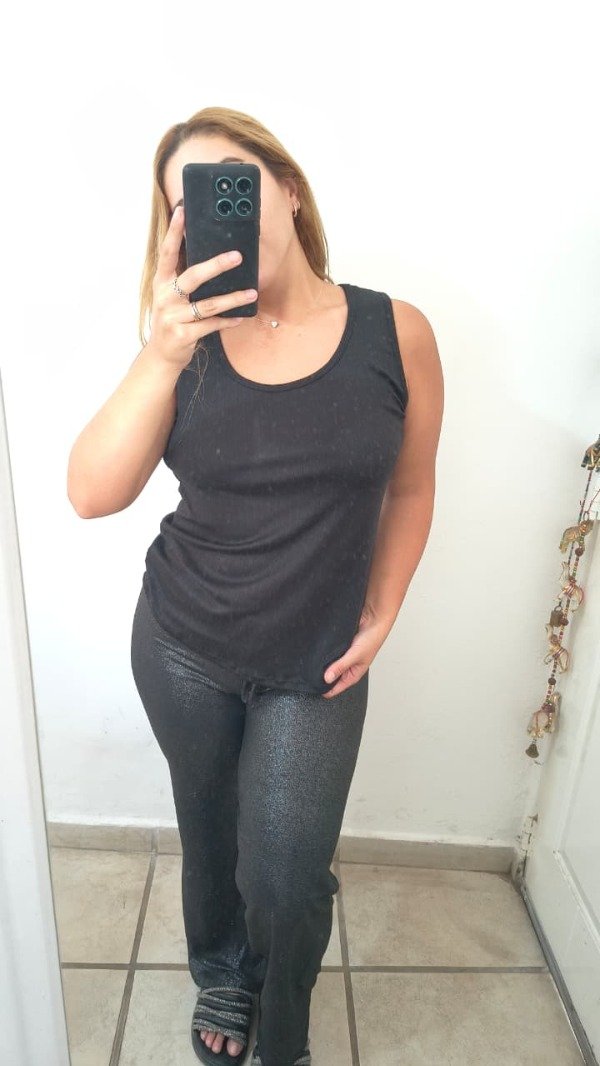 Producto - Musculosa negra