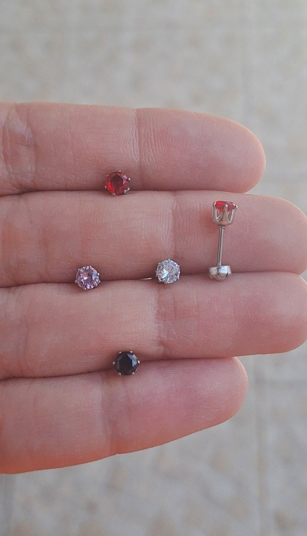 Producto - Abridores de Acero Strass Engarzado 3, 4 y 5mm (3 pares en cajita)