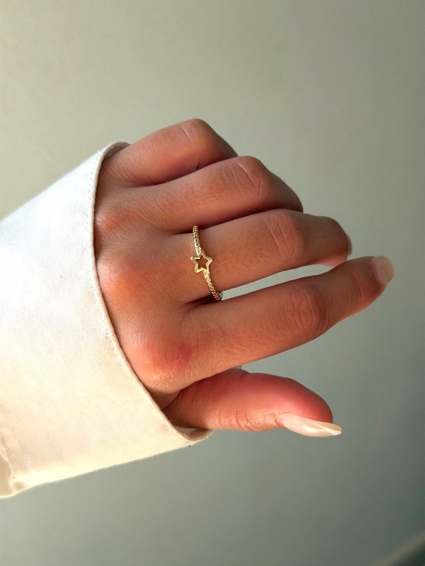 Producto - Anillo dorado cubic estrella