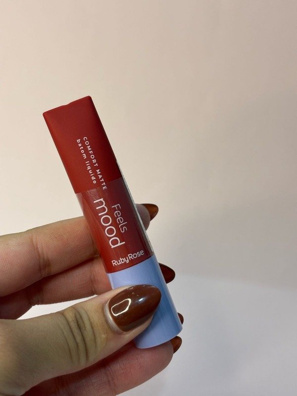 Producto - Labial líquido confort matte L60 Position - RUBY ROSE