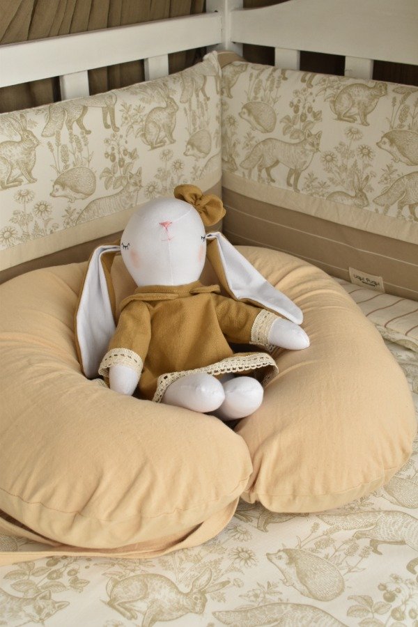 Producto - Almohadón de Lactancia: Confort para Mamá y Bebé