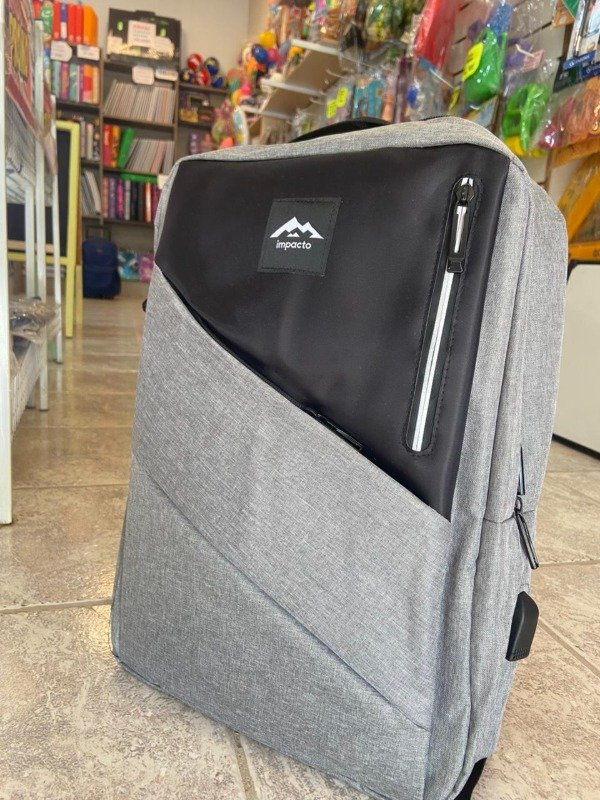 Producto - Mochila Impacto 18" Gris