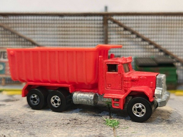 Producto - Peterbilt Dump Truck
