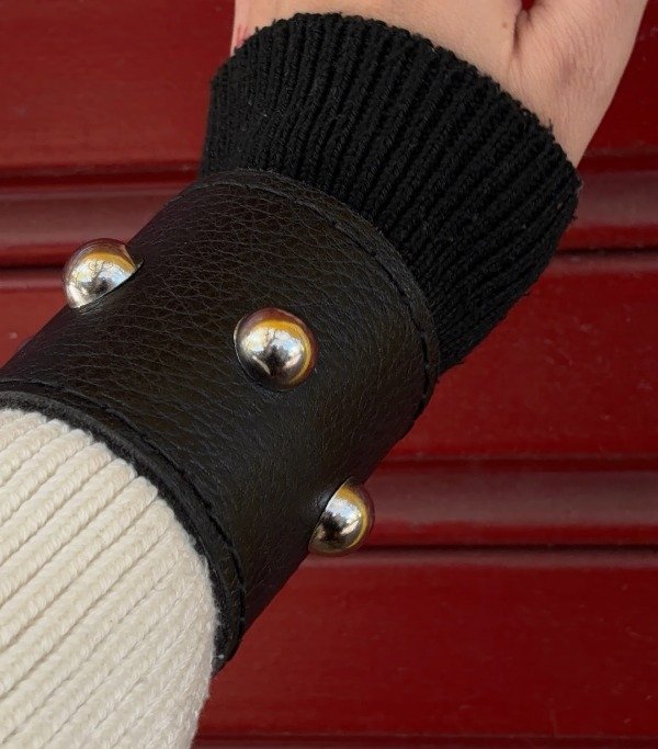 Producto - BRAZALETE DOBLE CAPA DE CUERO CON APLIQUES BOMBE