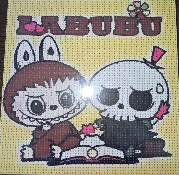 Producto - DIAMOND PAINTING 30X30 BASTIDOR LABUBU LIBRO
