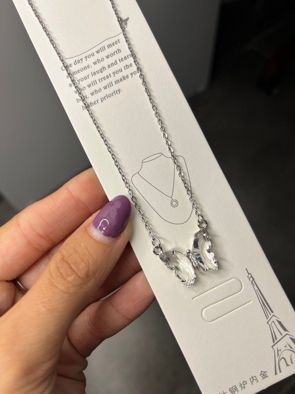 Producto - Cadena mariposa blanca