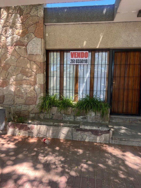 Producto - VENDO CASA CON DOS DEPARTAMENTOS
