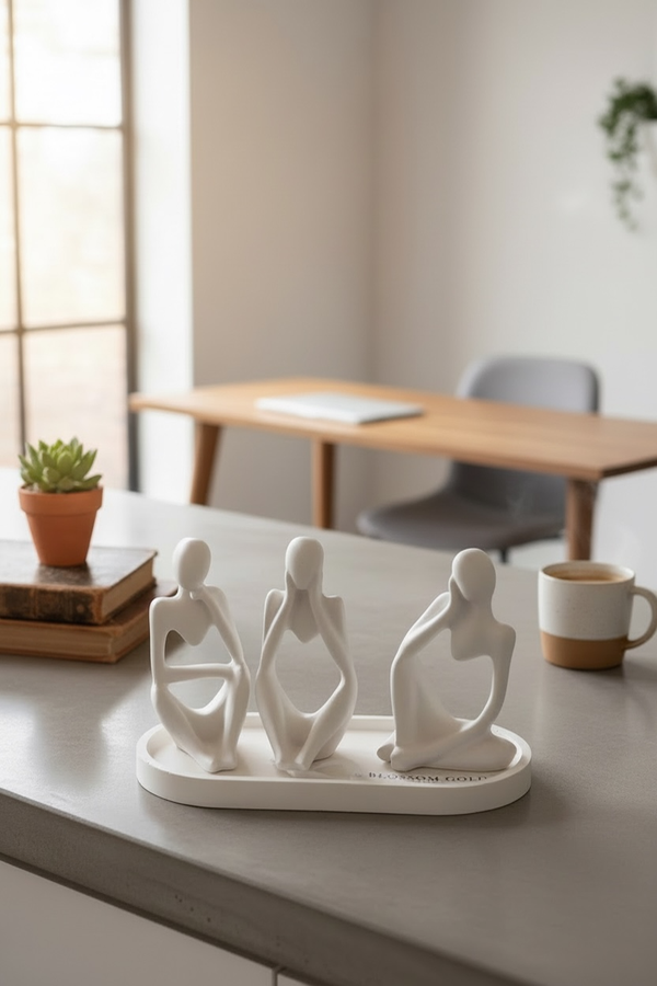 Producto - Trio pensadores yeso