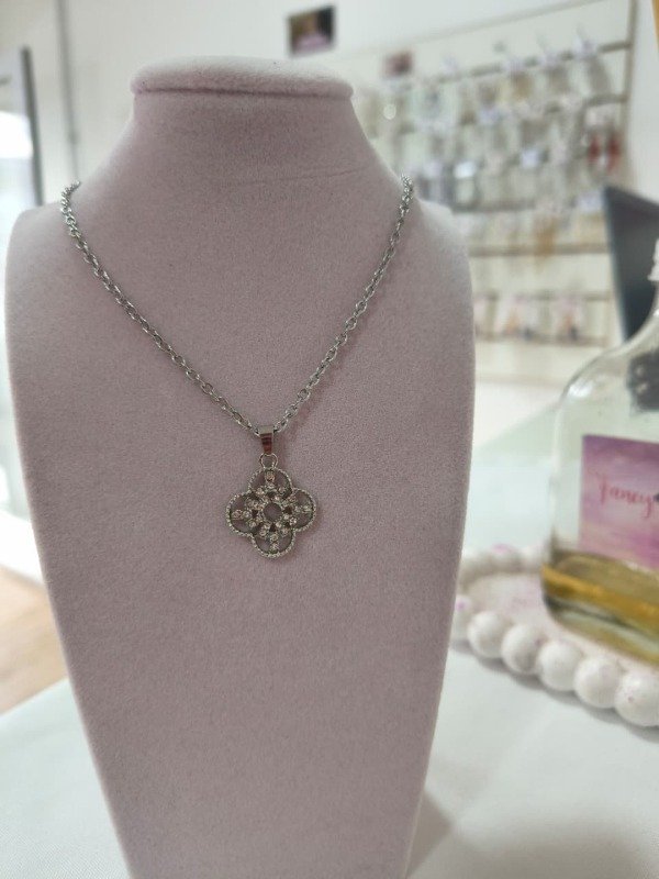 Producto - Cadenita flor strass aq