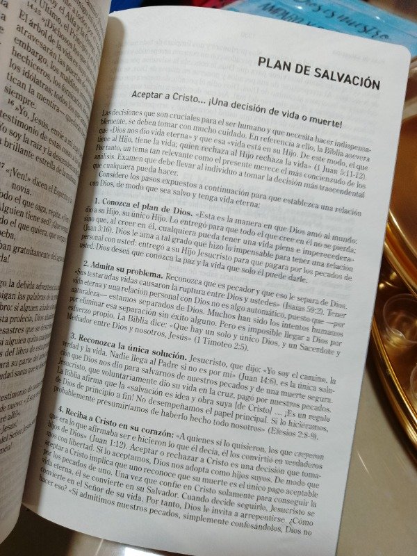 Producto - BIBLIA El Mensaje Tapa Dura Floral - 3