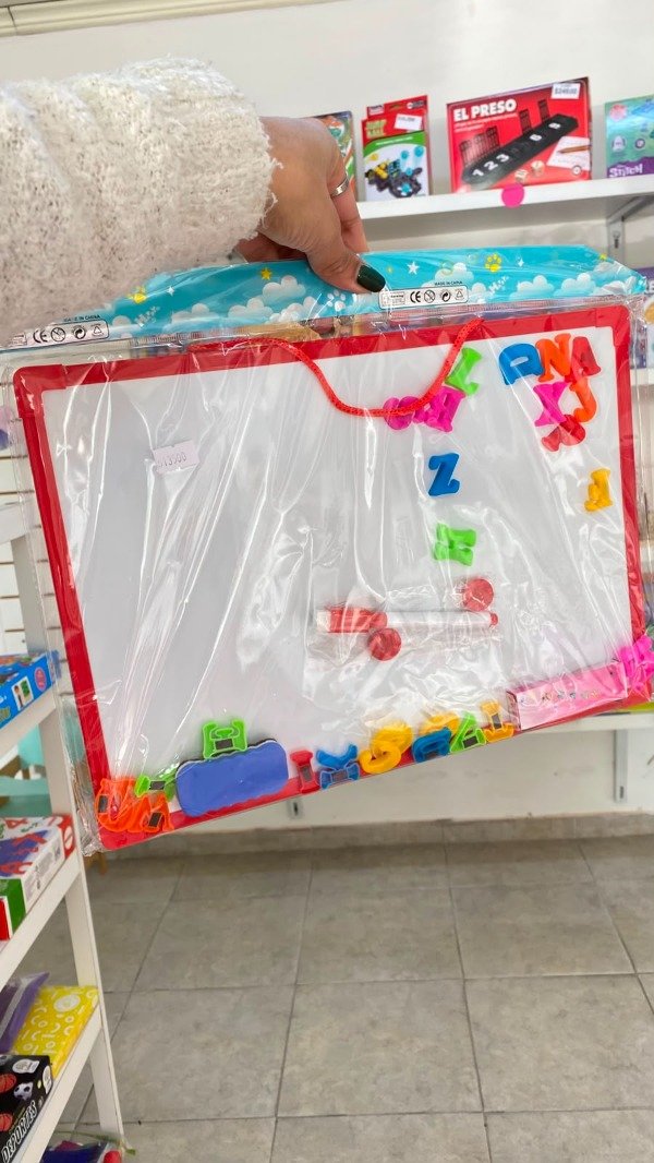 Producto - Pizarrón/ pizarra magnética con letras +  fibra- Wi