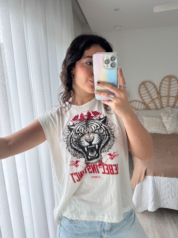 Producto - Remera Rebel St Marie