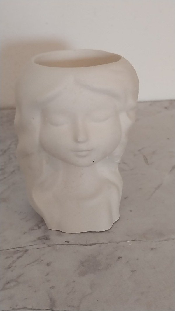 Producto - NIÑA PELO LARGO