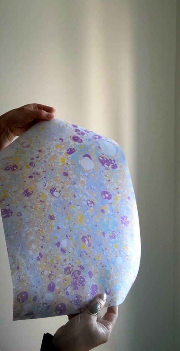 Producto - i. Papel marmolado artesanalmente