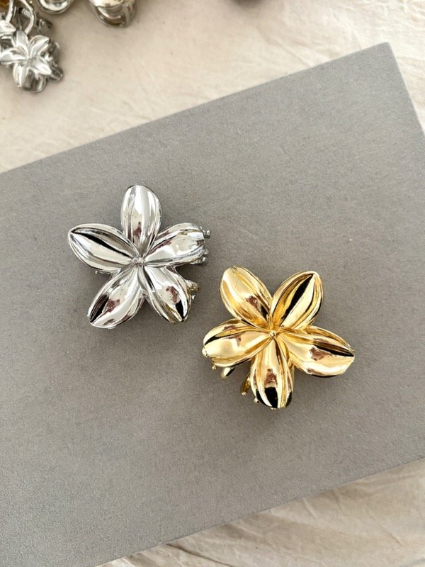 Producto - Mini Broche Flor Hibiscus Metálico