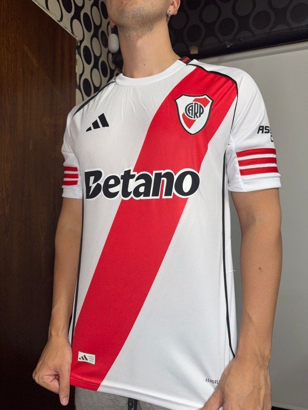 Producto - Camiseta River titular 26' QUINTERO