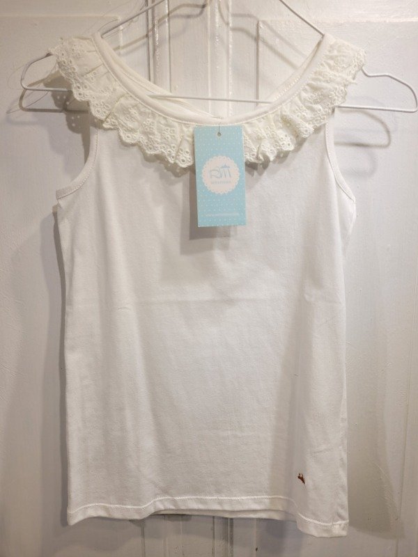 Producto - Musculosa REINO MORA volado de broderie Nueva C/etiq Talle 6 años - PRECIO: 24X