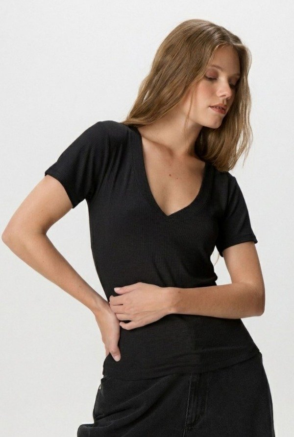 Producto - REMERA M/C ESC V MORLEY LISA - 0