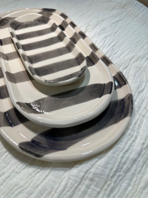 Producto - BANDEJA OVALADA VELVET NEGRO