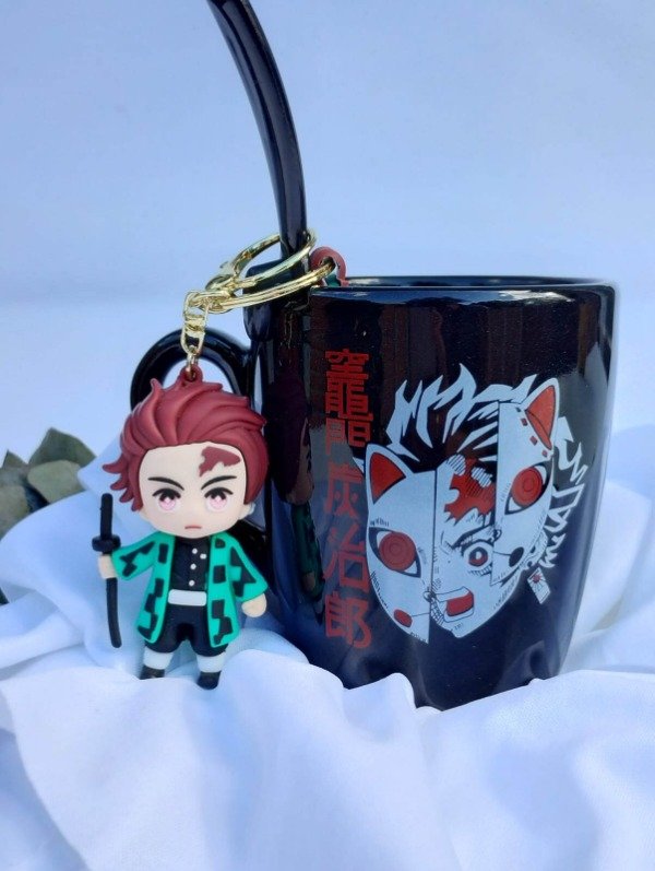 Producto - TAZA Y LLAVERO DE DEMON SLAYER