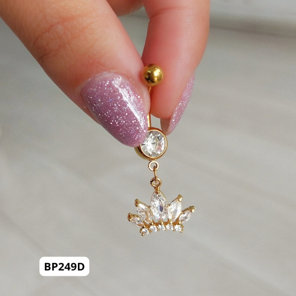 Producto - Piercing colgante flor dorado