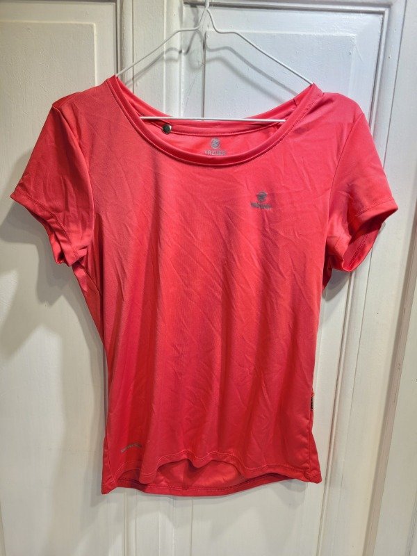 Producto - Remera YAZUKA fucsia Talle L - PRECIO: 24X