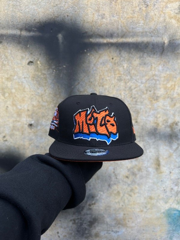 Producto - Gorra Cerrada Negro con letras