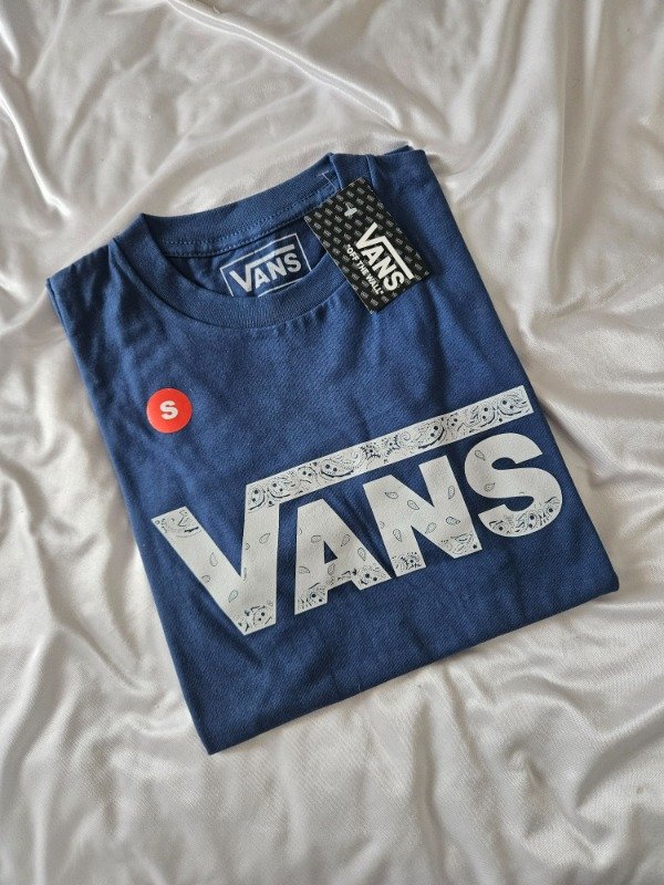 Producto - REMERA PREMIUM VANS CON DISEÑO AZUL