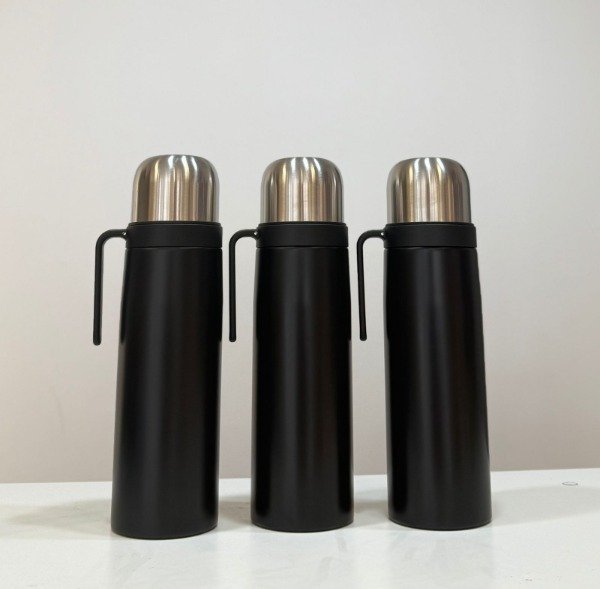 Producto - Termo Capacidad 1 Litro Color NEGRO  - Con Manija