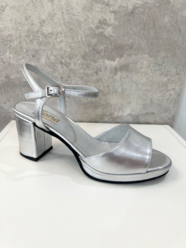 Producto - Sandalia Sanny plata