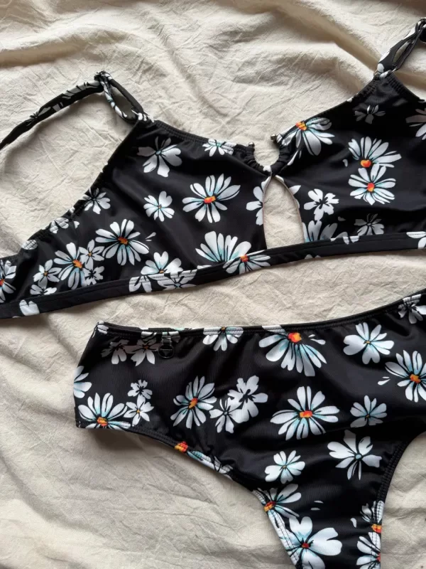 Producto - BIKINI GINNA(margaritas) - 5