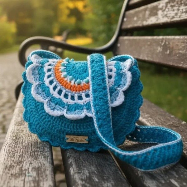 Producto - Cartera bandolera azul para niñas tejida crochet