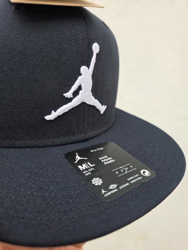 Jordan brand pro snapback black/white — imagen 7