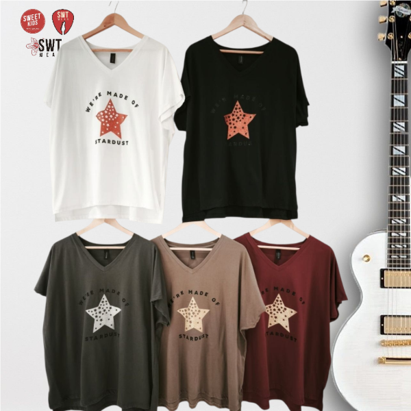 Producto - Remerón Estrella We Are Made of Stardust Escote en V Algodón Oversized ANG