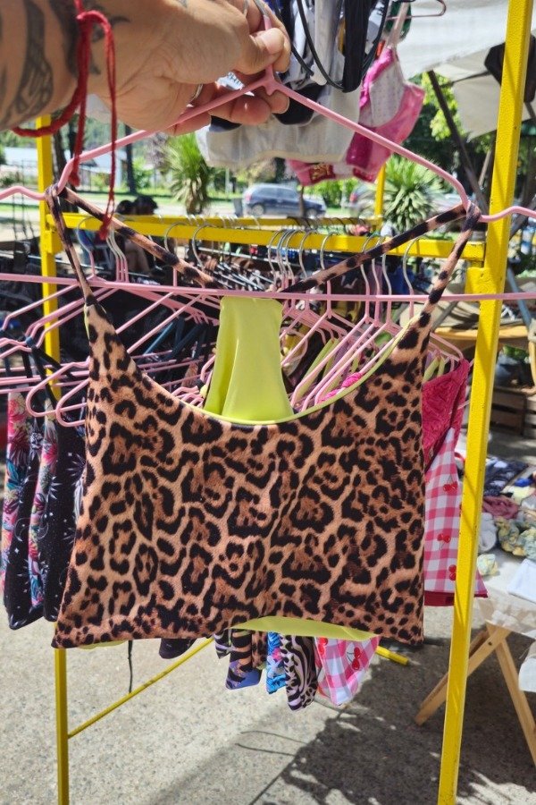 Producto - Top reversible print + lima