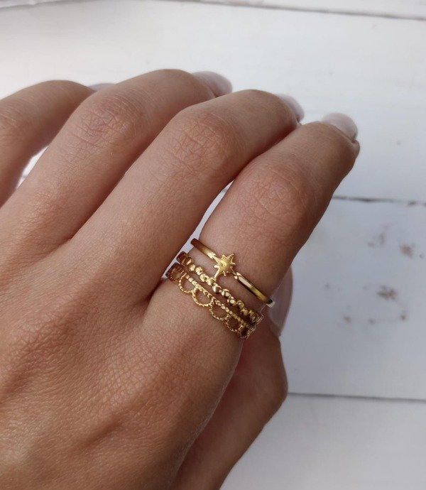 Producto - Anillo Triple con Estrella - Acero Dorado