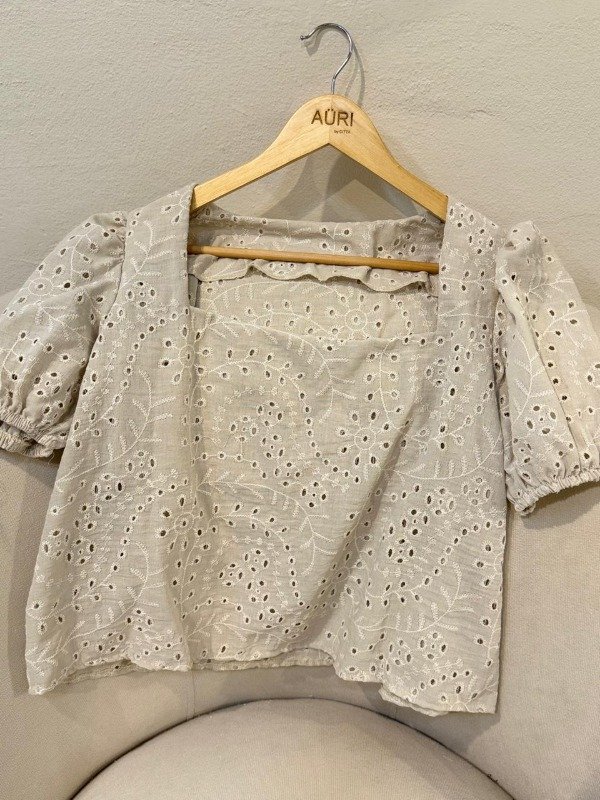 Producto - BLUSA ESCOTE CUADRADO "LINO BORDADO A" (Art.132) (SALE)