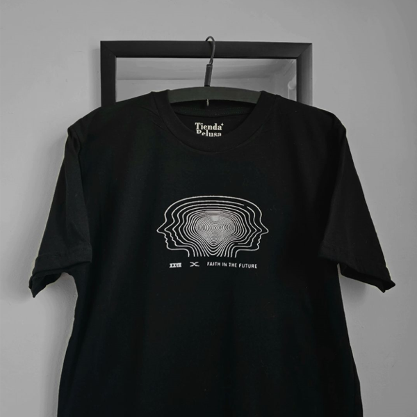 Remera Faith in the future latam tour — imagen 2