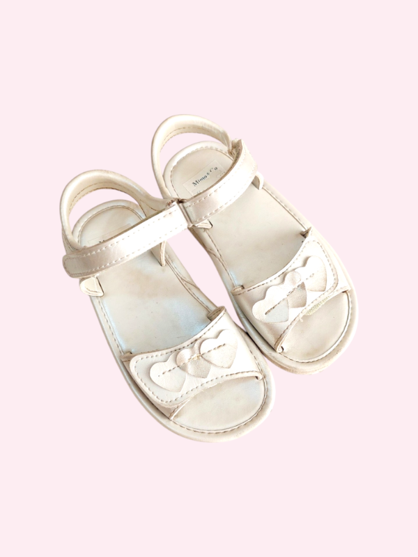Producto - Sandalias plateadas con corazones Mimo talle 26