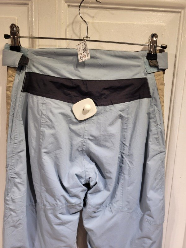 Producto - Pantalón de ski SPS gris Con trampa de nieve Talle 18 años - PRECIO: 156X - 2