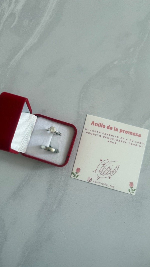 Producto - Caja de anillos de la promesa con anillo con cubic redondo y alianza