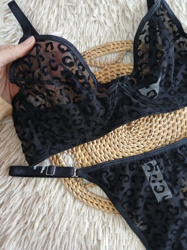 Producto - Conjunto microtul print con aro negro T.90