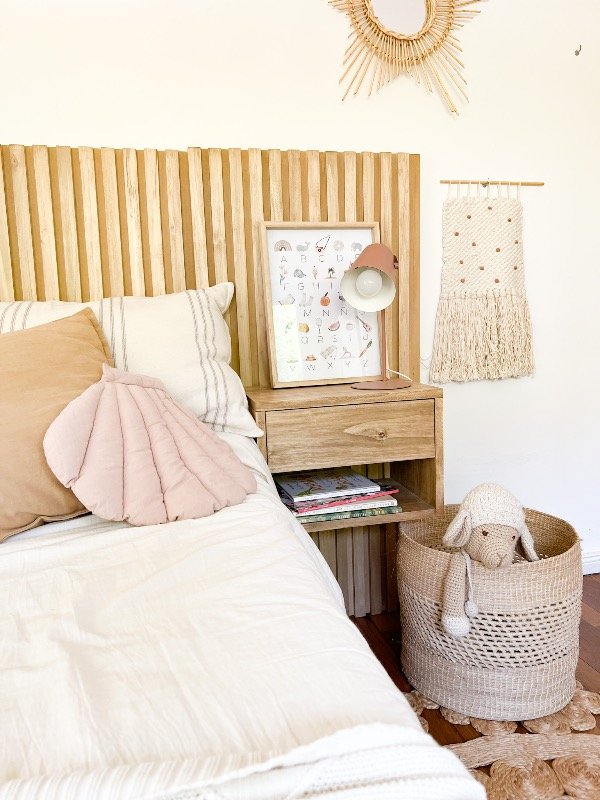 Producto - Mesa Luz Flotante Wanda (cajón con tirador) - 10