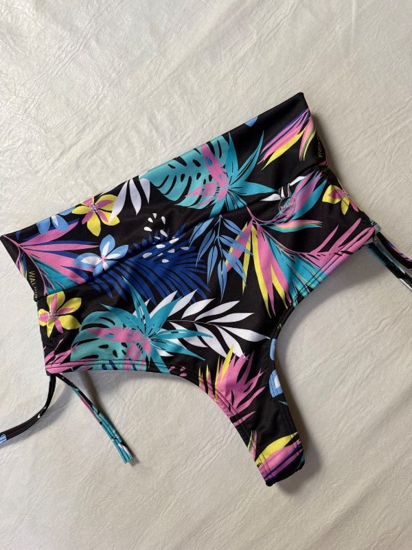 Producto - Trusa colaless TROPICAL