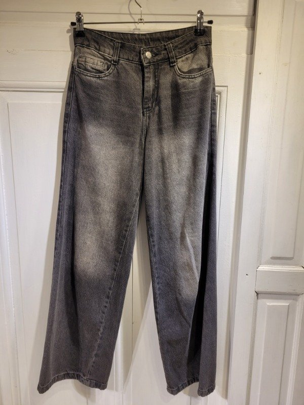 Producto - Jean BAXX gris wide leg Talle 14 años - PRECIO: 36X