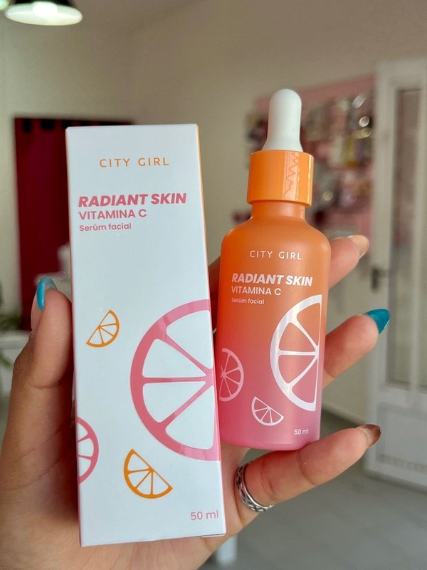 Producto - Serúm Facial con Vitamina C - Radiant Skin CITY GIRL