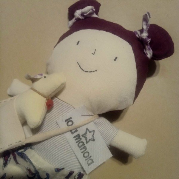 Producto - muñeca artesanal Luli