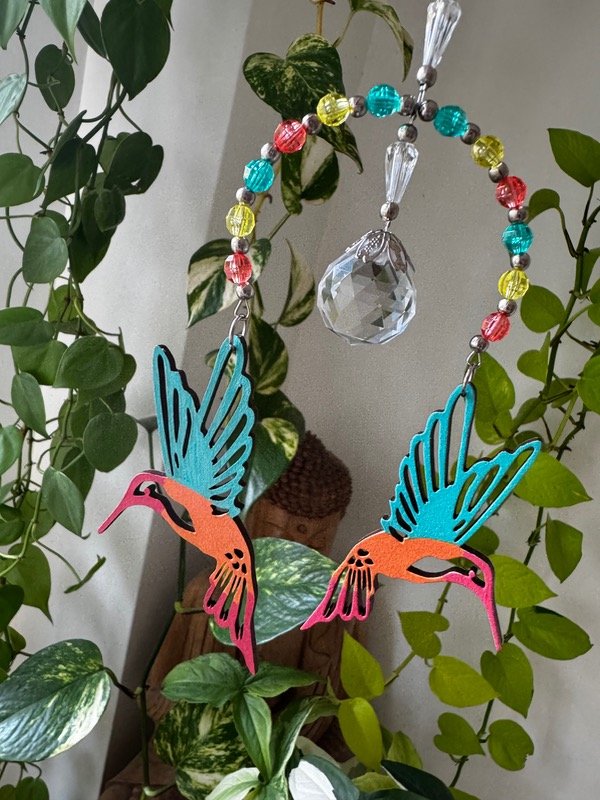 Producto - Atrapasol pareja de colibrí con colores