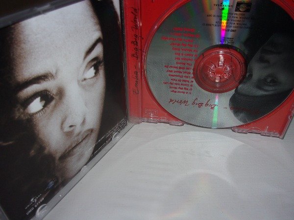 Producto - CD EMILIA BIG BIG WORLD ARG  SYNTH POP R and B L52 - 2