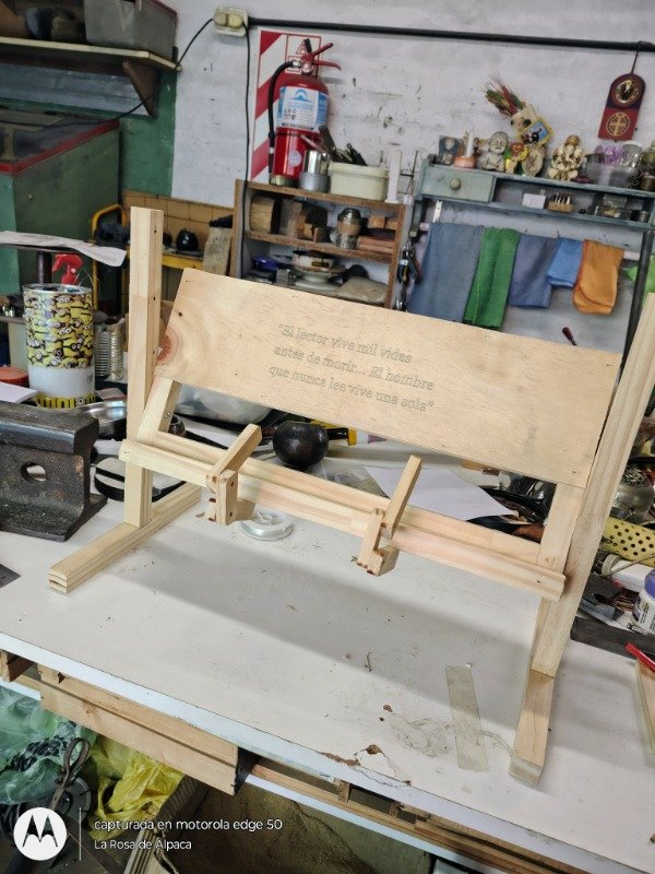 Producto - ATRIL DE MESA